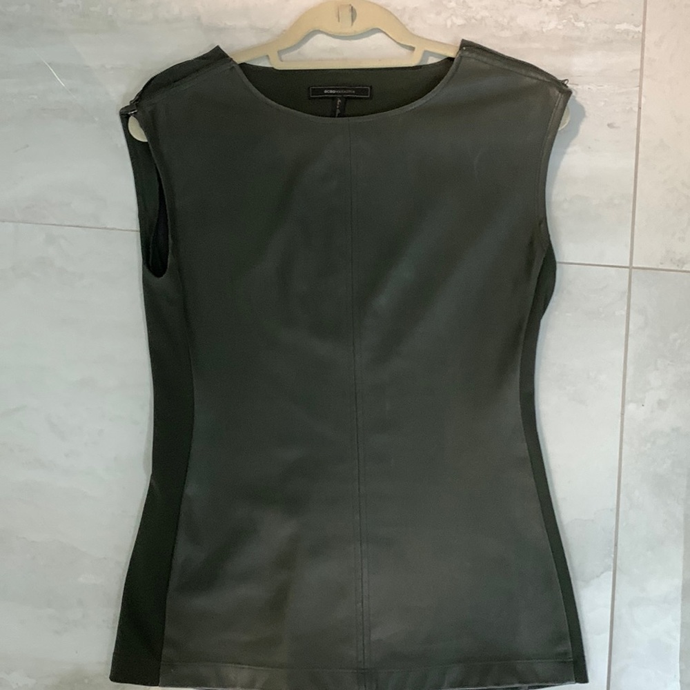 BCBG  sleeveless shirt